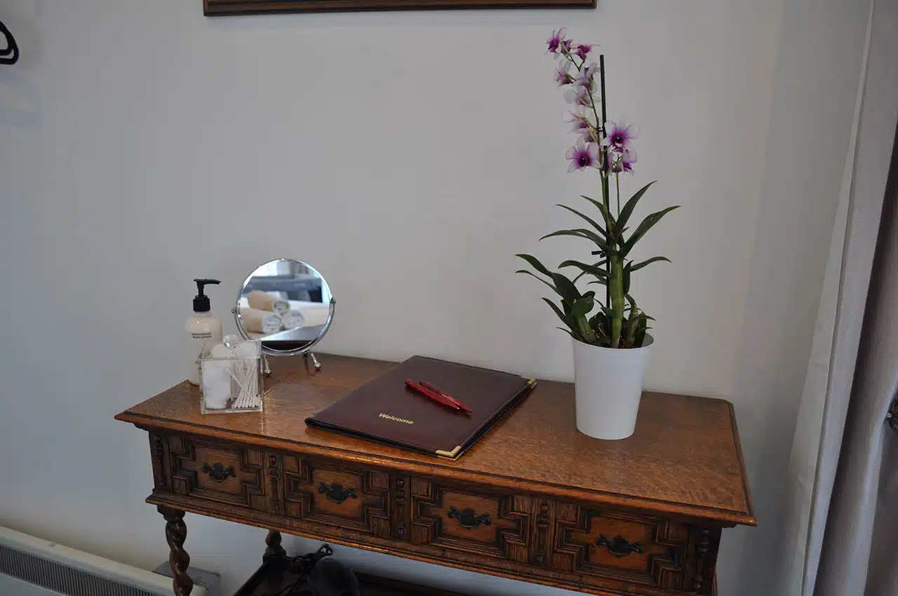 Hookwood Lodge Hotel Gatwick